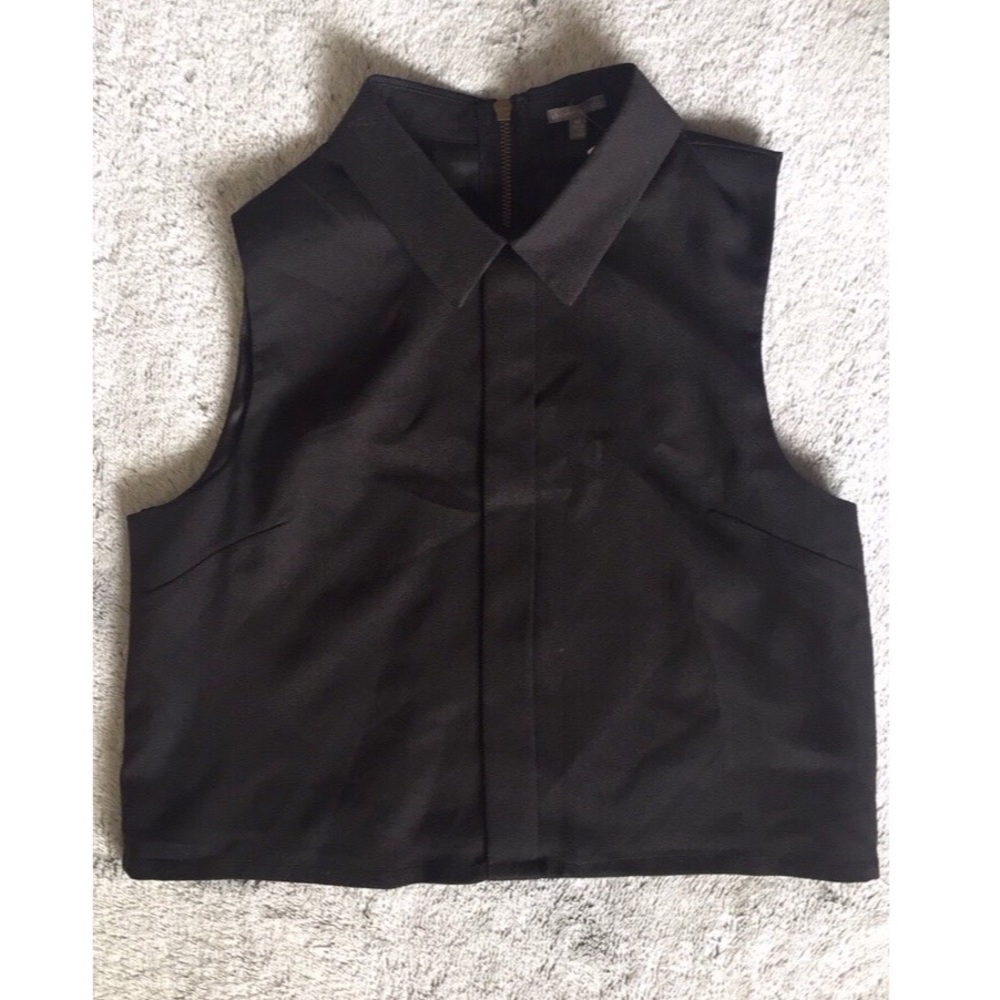 Collared crop top